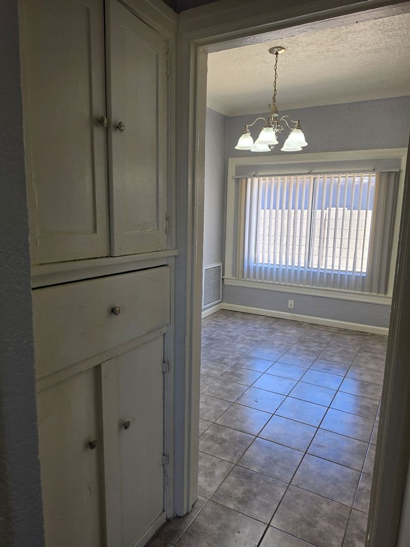 Phoenix Apartment: 2226 N 22nd St