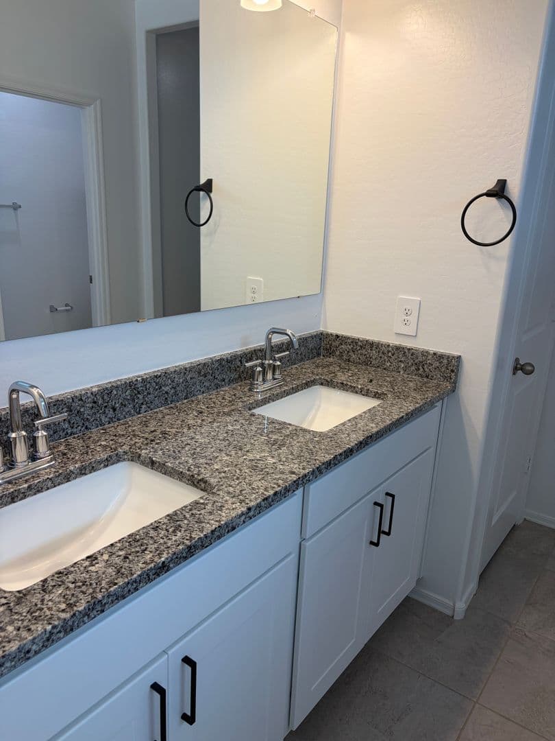 Maricopa House: 36202 W San Alvarez Ave