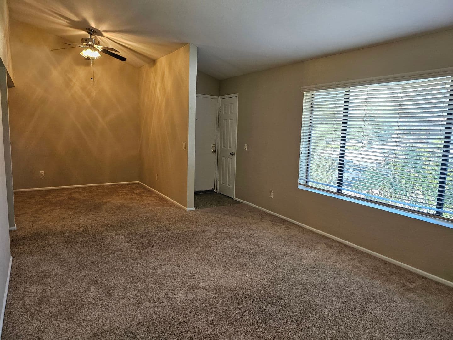Tempe House: 1402 E Guadalupe Rd Unit 250