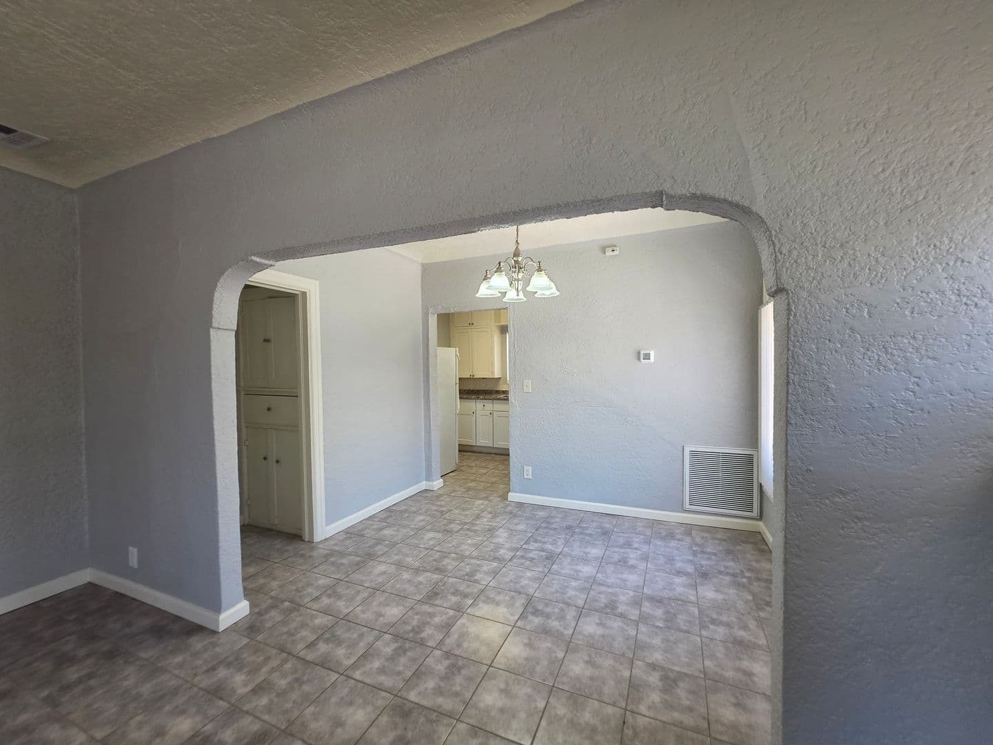 Phoenix Apartment: 2226 N 22nd St