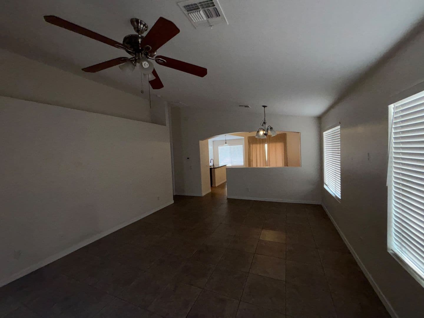 Avondale House: 414 S 112th Dr