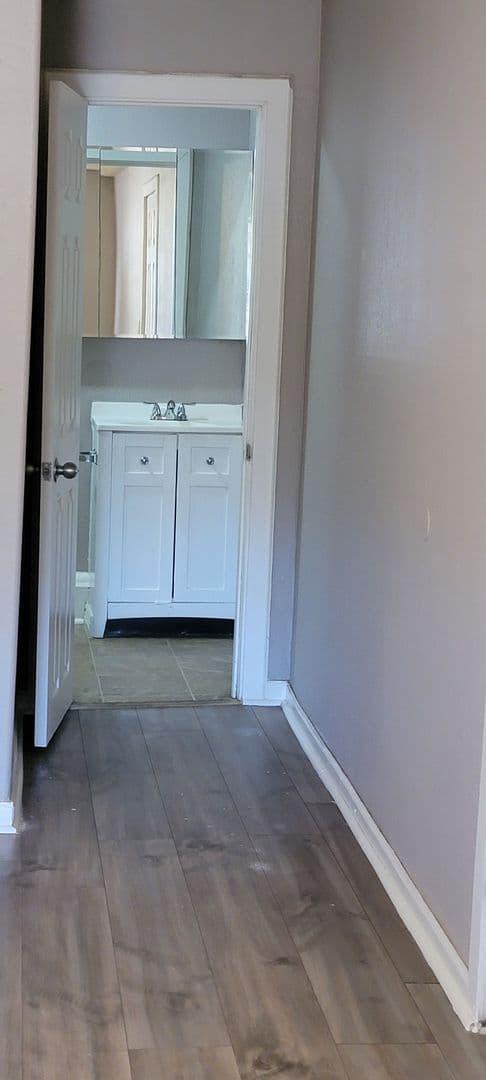 Phoenix Apartment: 3334 E Cambridge Ave
