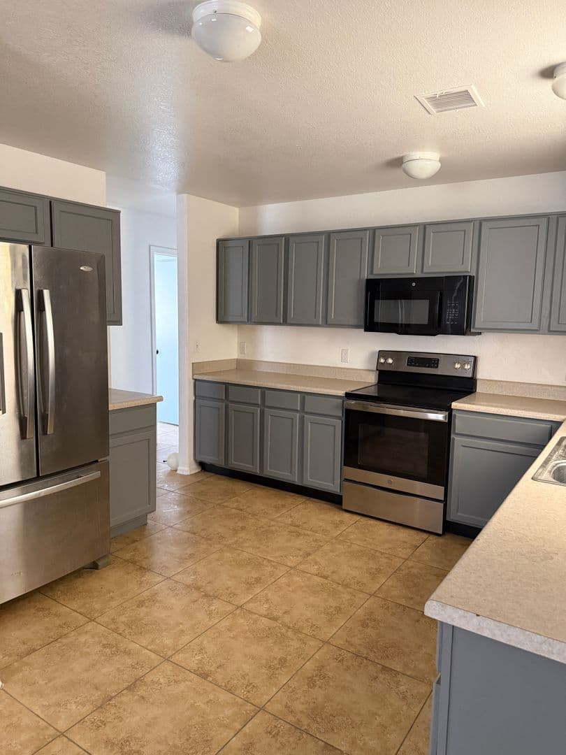 Eloy House: 196 S Picacho Heights Rd