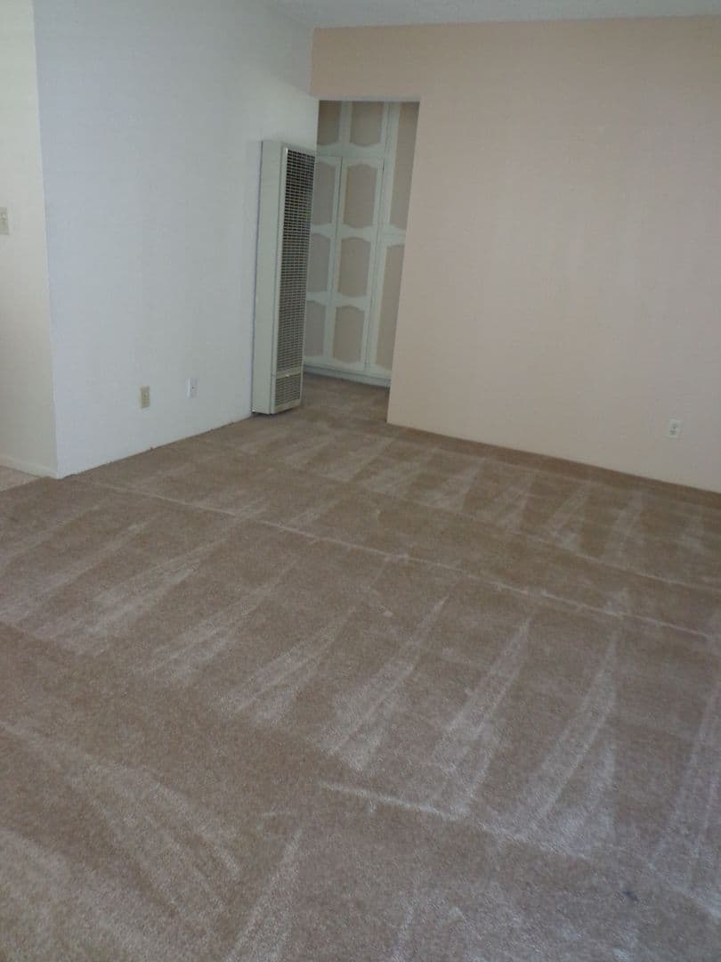 Long Beach Apartment: 1154 Cedar