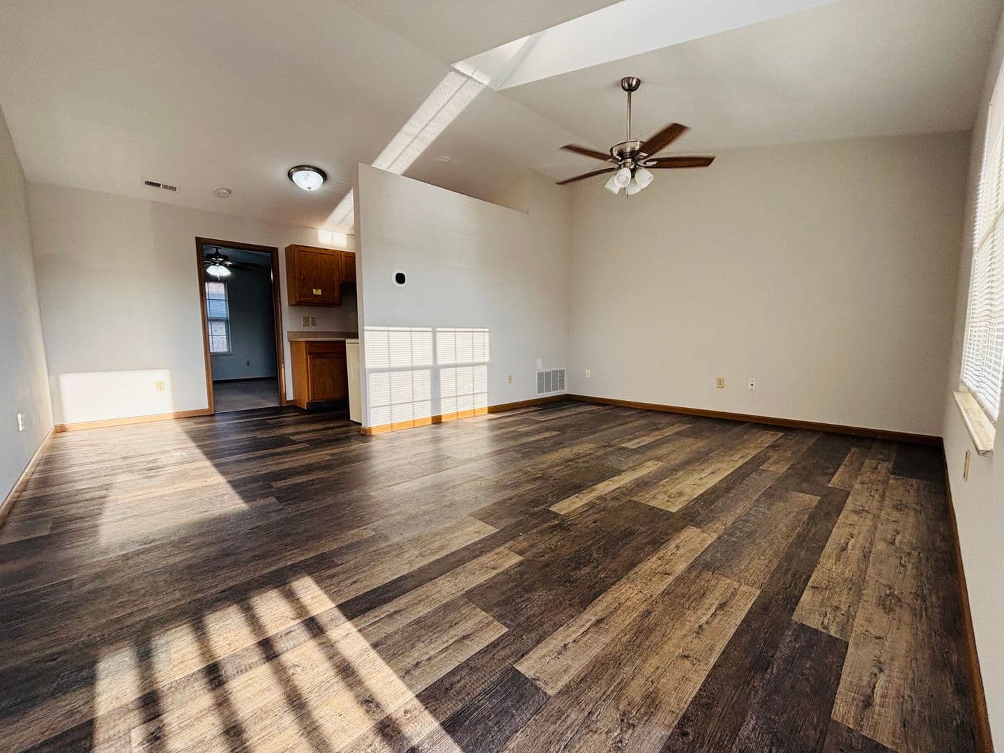 Belleville Apartment: 1671 Shadow Ridge Court
