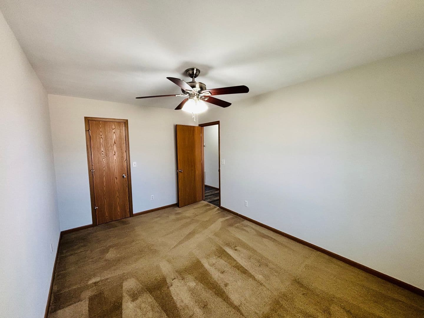 Belleville Apartment: 1671 Shadow Ridge Court