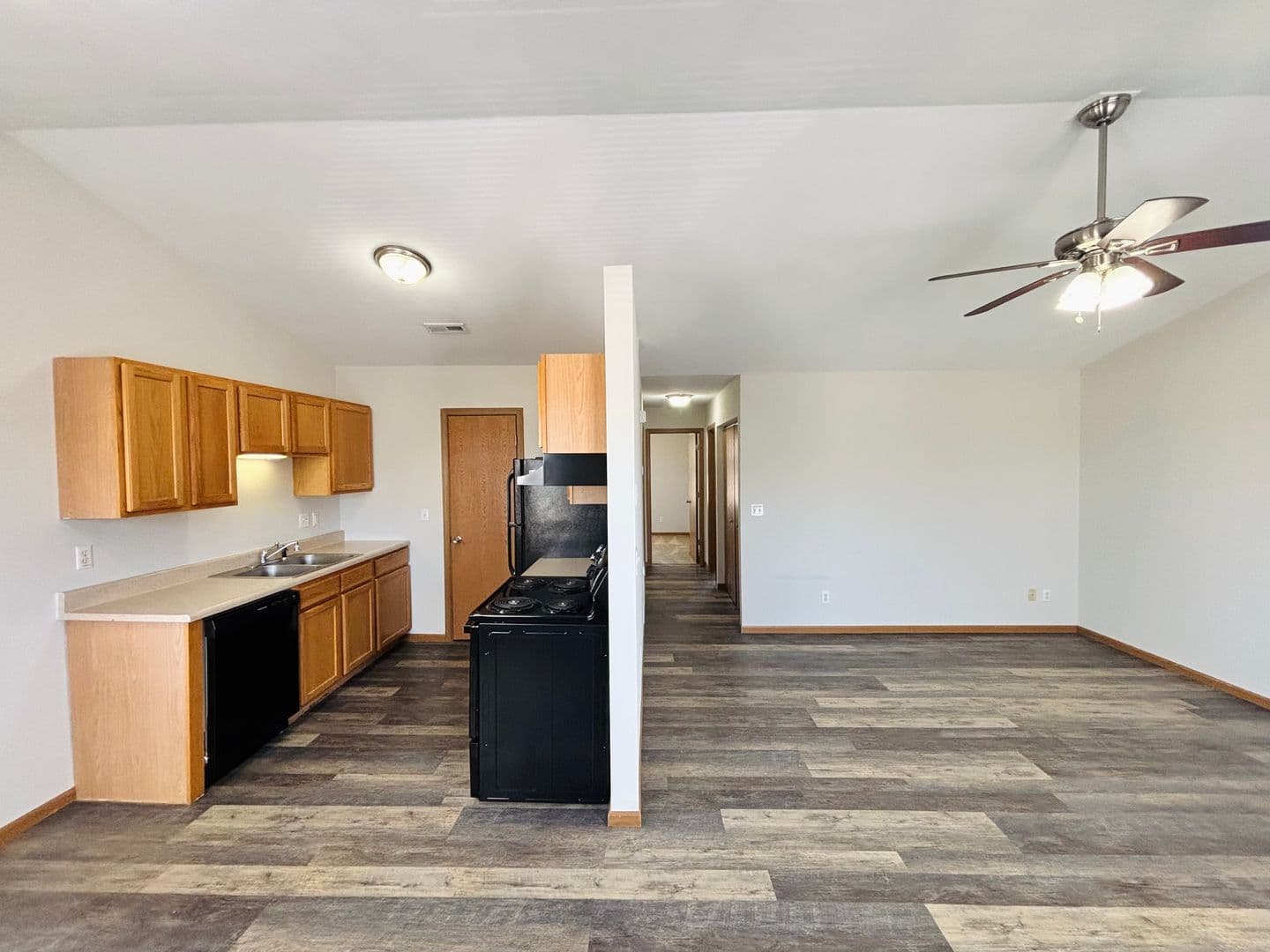 Belleville Apartment: 1671 Shadow Ridge Court