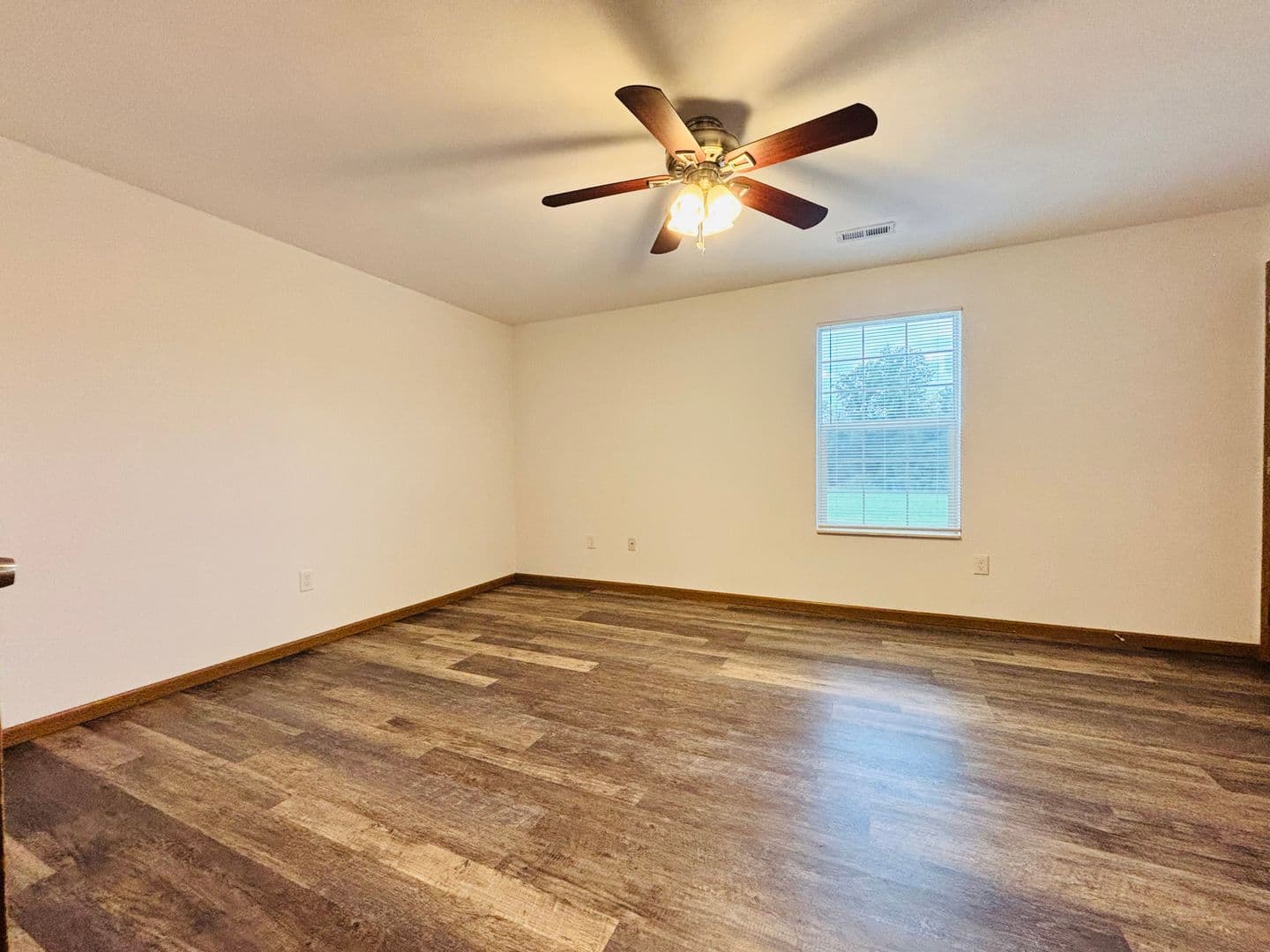 Belleville Apartment: 1671 Shadow Ridge Court