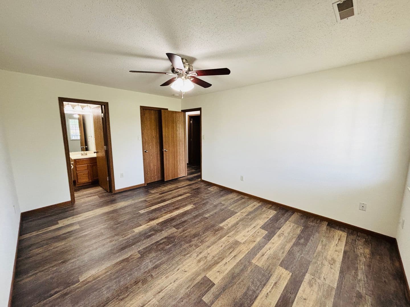 O'Fallon Apartment: 220 Savannah Noel Street