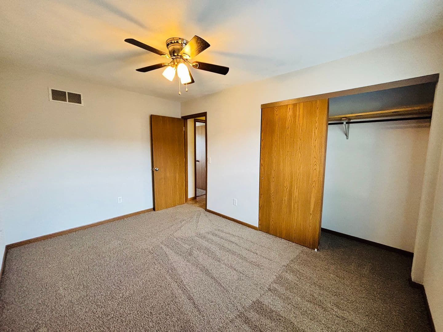 Belleville Apartment: 1730 Shadow Ridge Ct