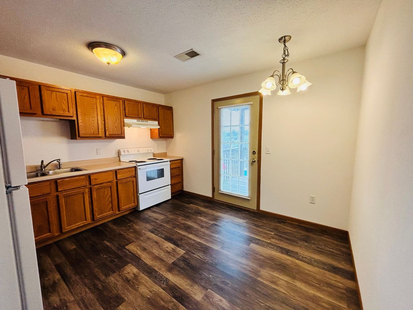 O'Fallon Apartment: 220 Savannah Noel Street