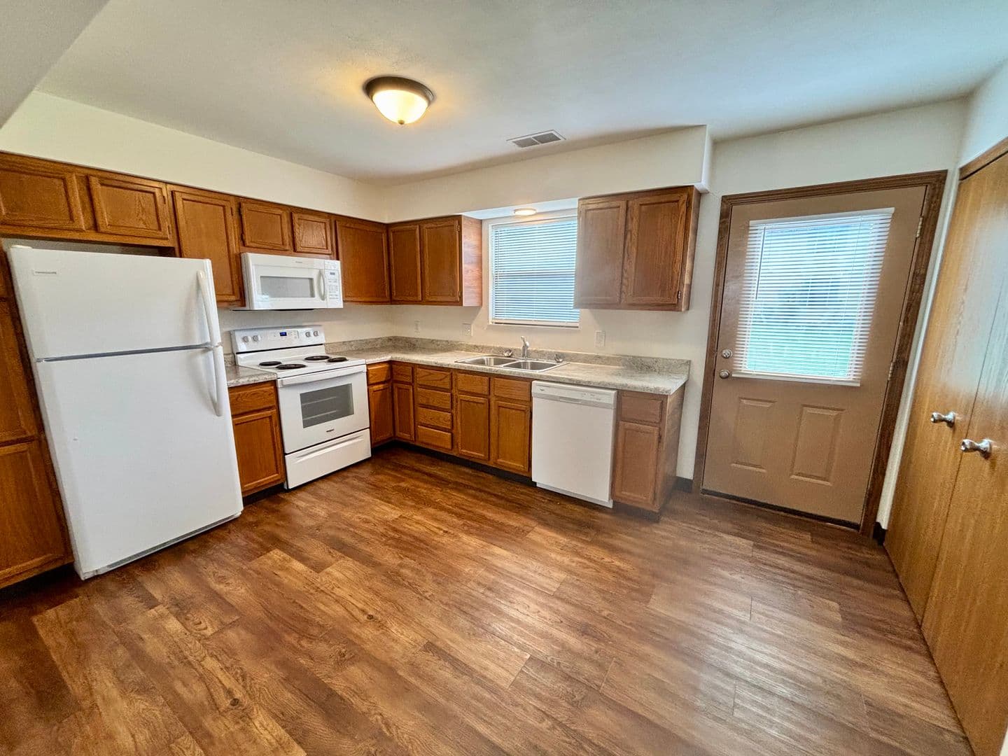 Belleville Apartment: 1730 Shadow Ridge Ct