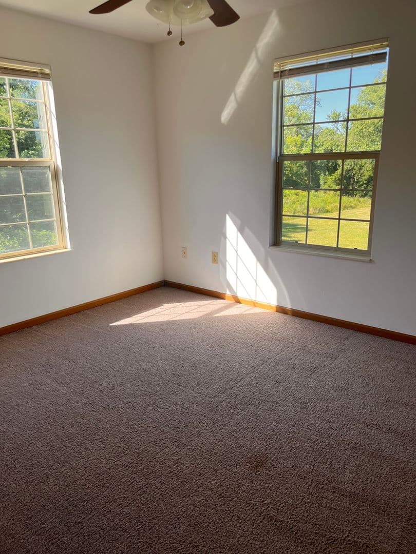 Belleville Apartment: 1671 Shadow Ridge Court