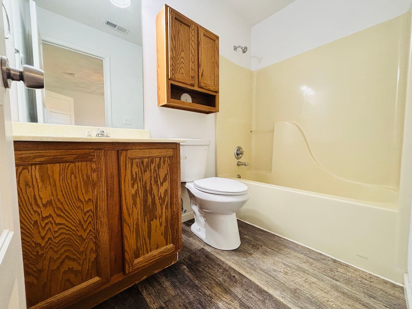 Belleville Apartment: 1671 Shadow Ridge Court