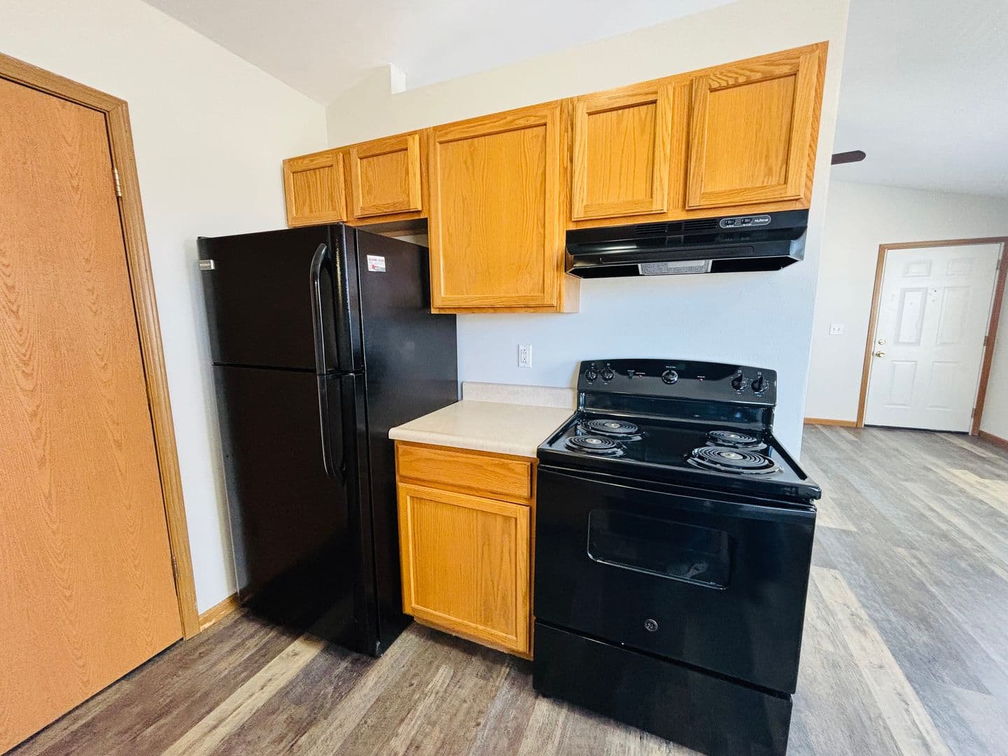 Belleville Apartment: 1671 Shadow Ridge Court