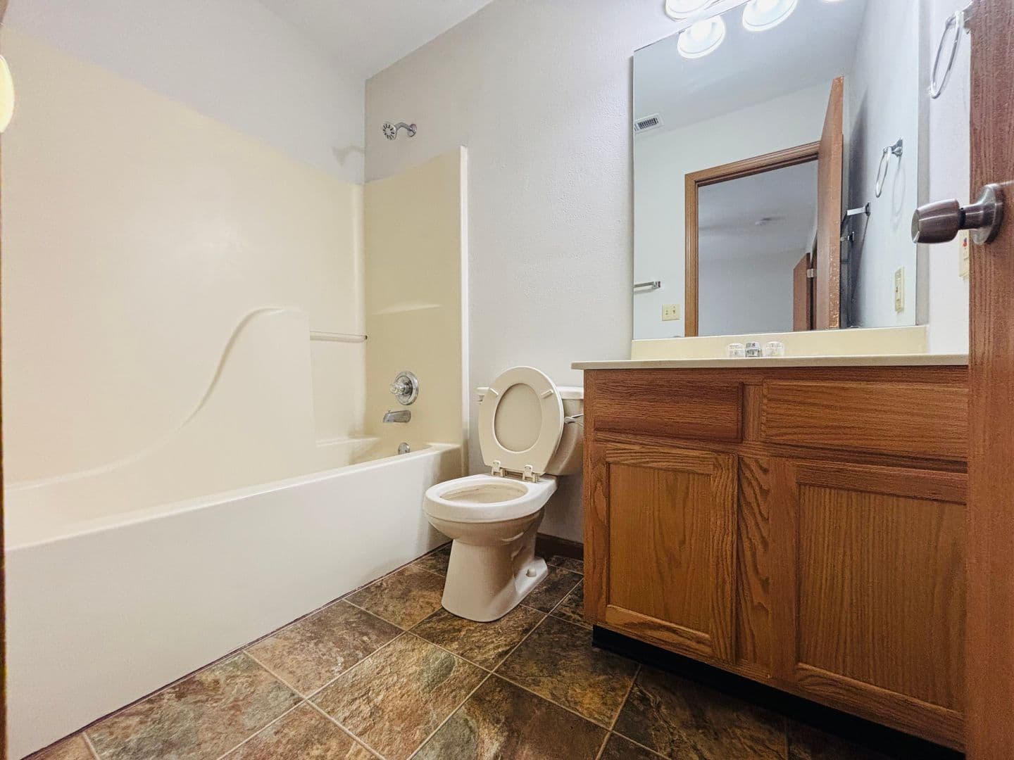 Belleville Apartment: 1671 Shadow Ridge Court
