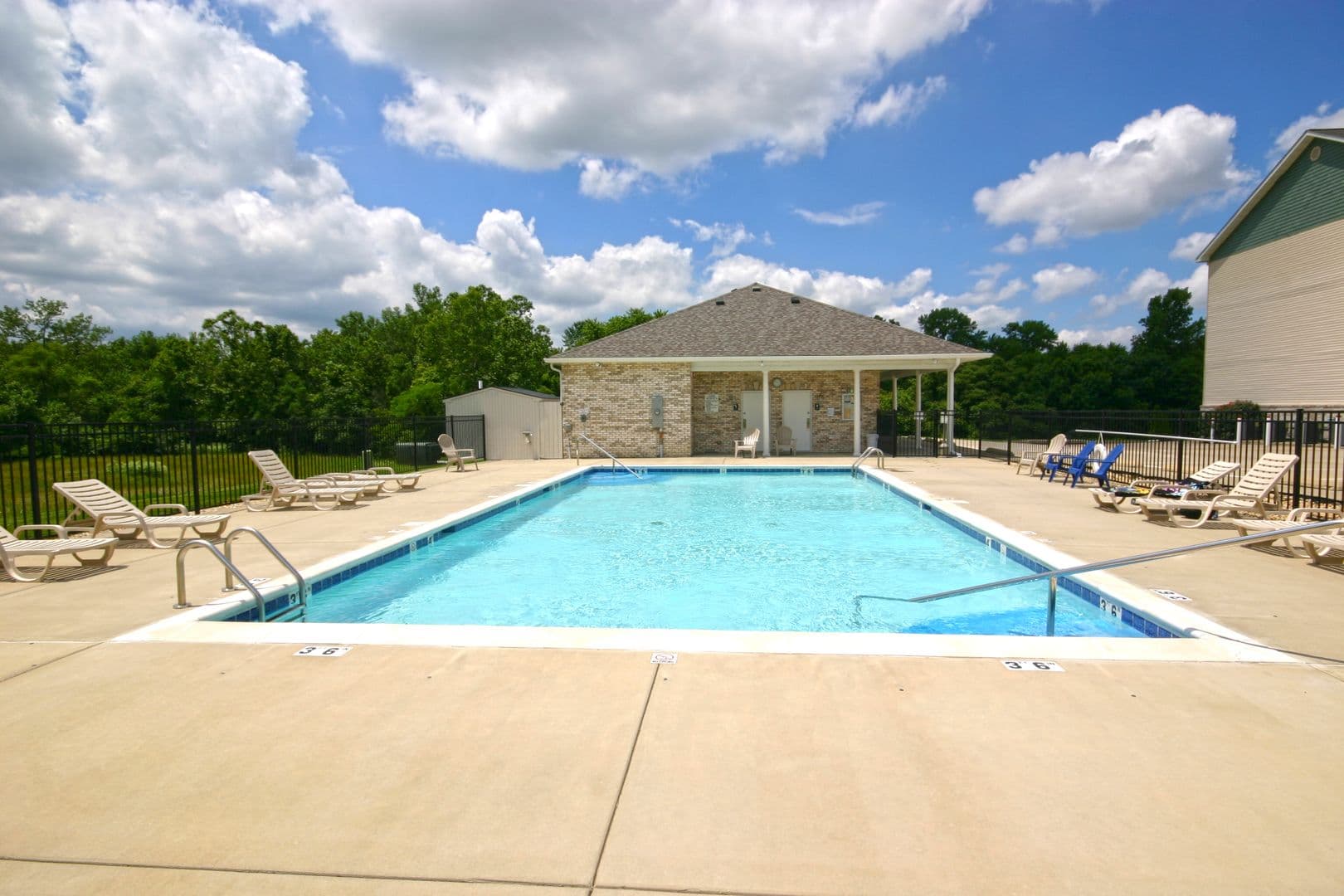Belleville Apartment: 1671 Shadow Ridge Court