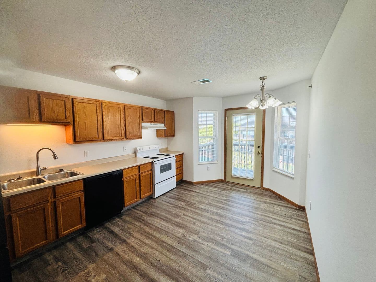 O'Fallon Apartment: 220 Savannah Noel Street