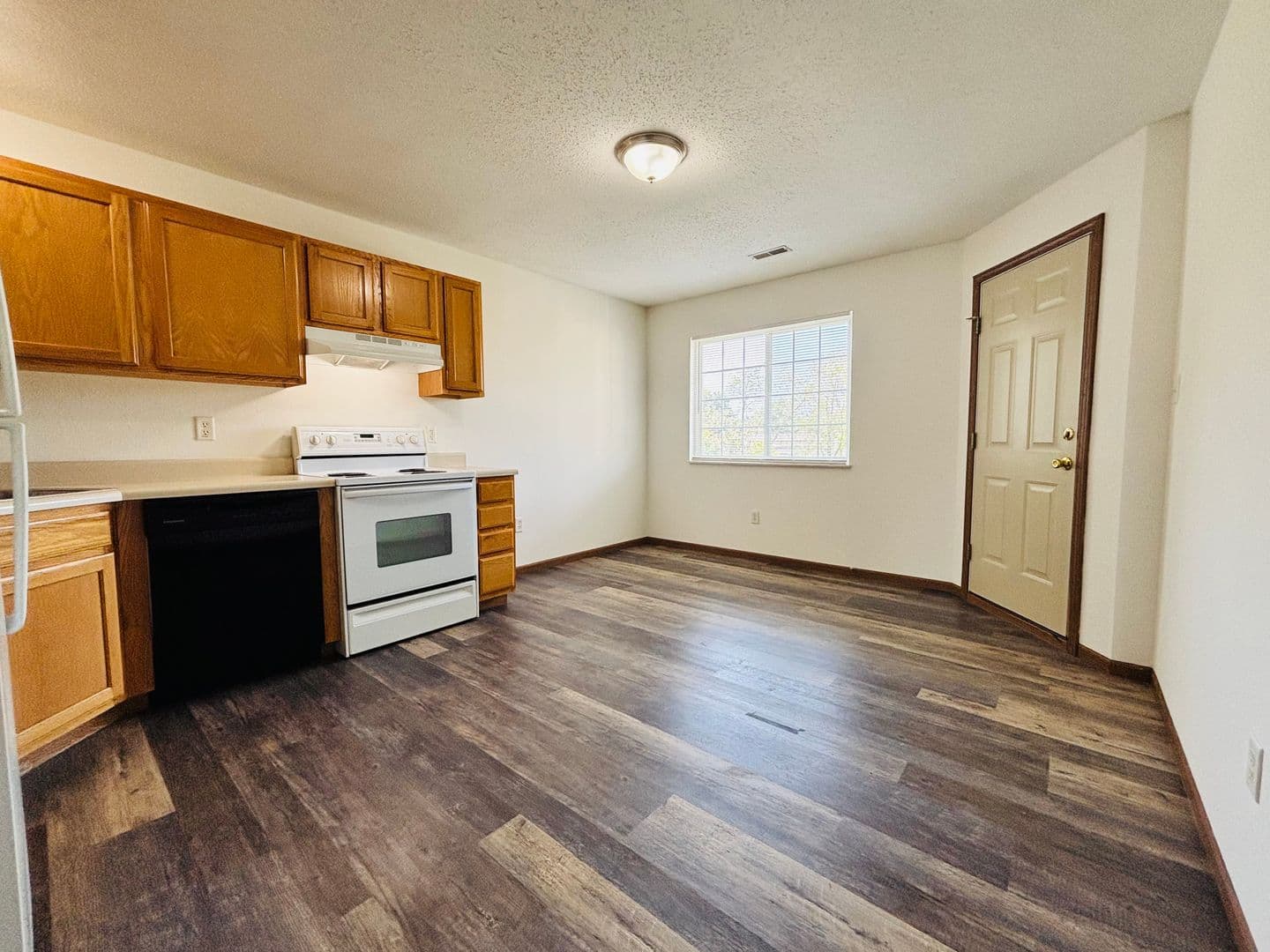 O'Fallon Apartment: 220 Savannah Noel Street