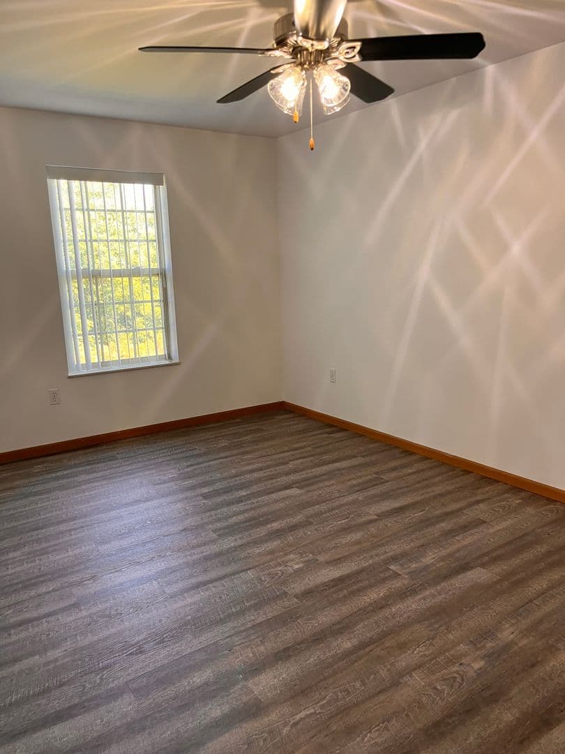 Belleville Apartment: 1671 Shadow Ridge Court