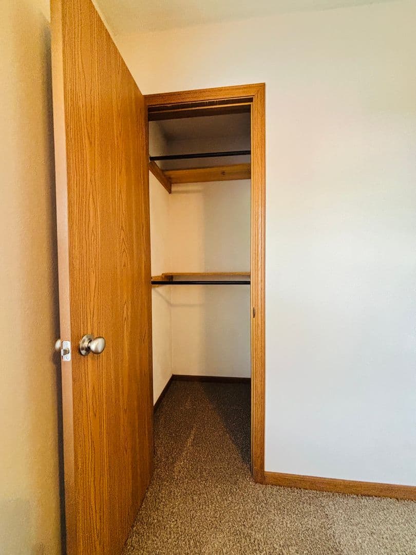 Belleville Apartment: 1730 Shadow Ridge Ct