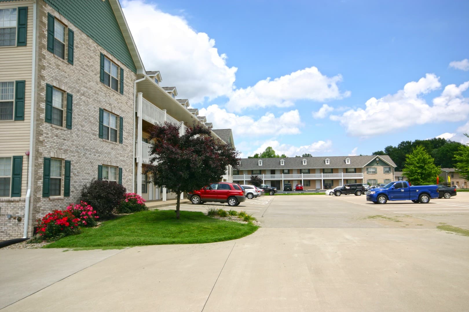 Belleville Apartment: 1671 Shadow Ridge Court