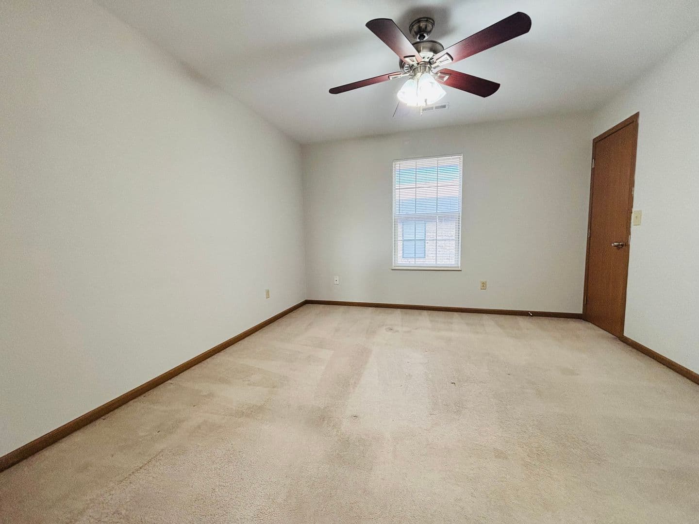 Belleville Apartment: 1671 Shadow Ridge Court