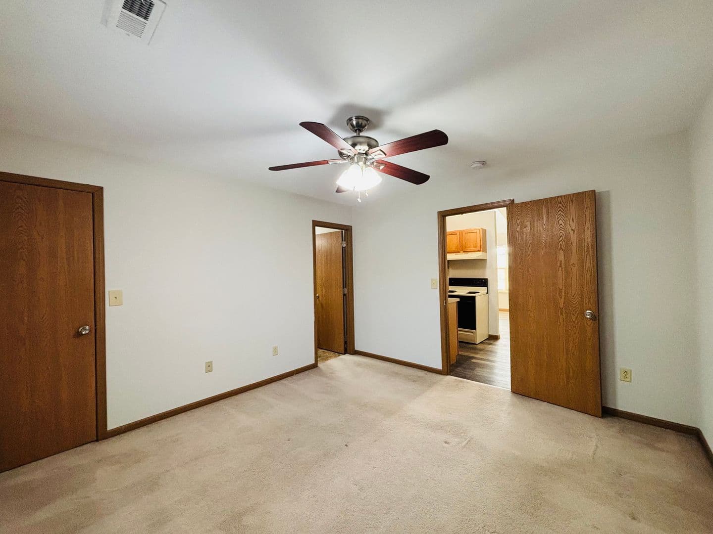 Belleville Apartment: 1671 Shadow Ridge Court