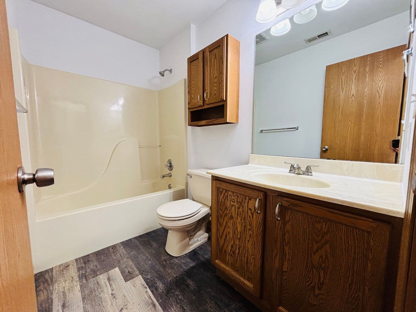 Belleville Apartment: 1671 Shadow Ridge Court