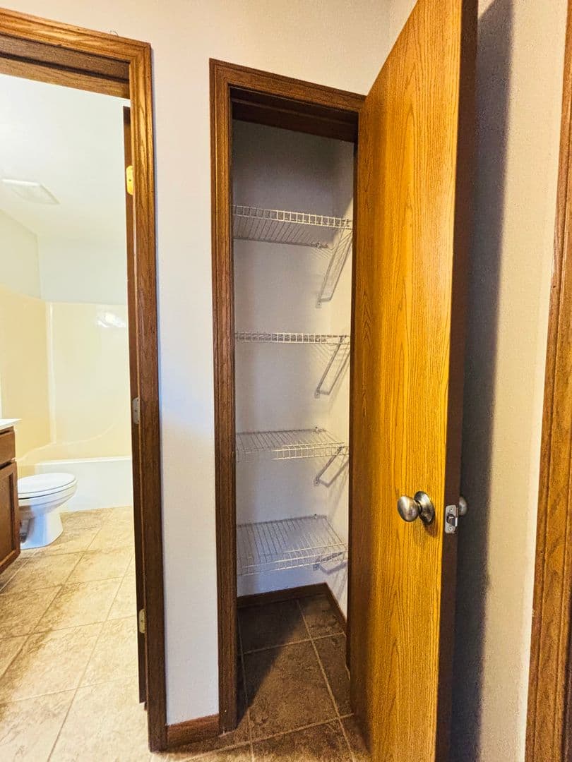 Belleville Apartment: 1730 Shadow Ridge Ct