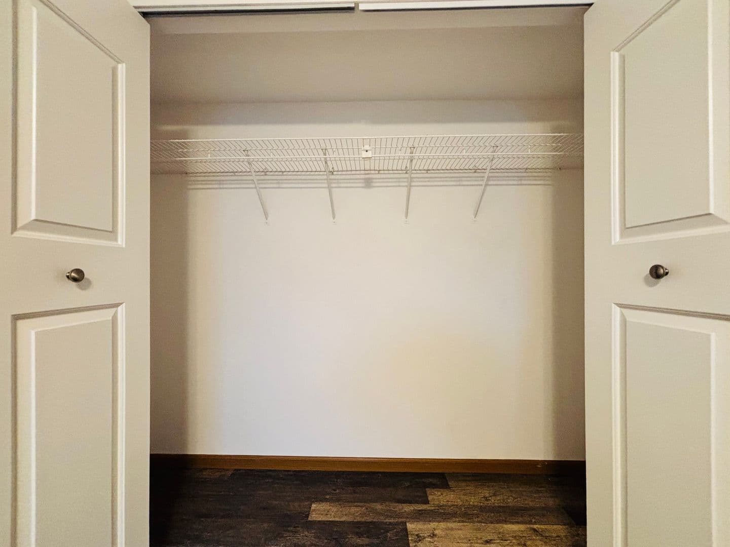 Belleville Apartment: 1671 Shadow Ridge Court