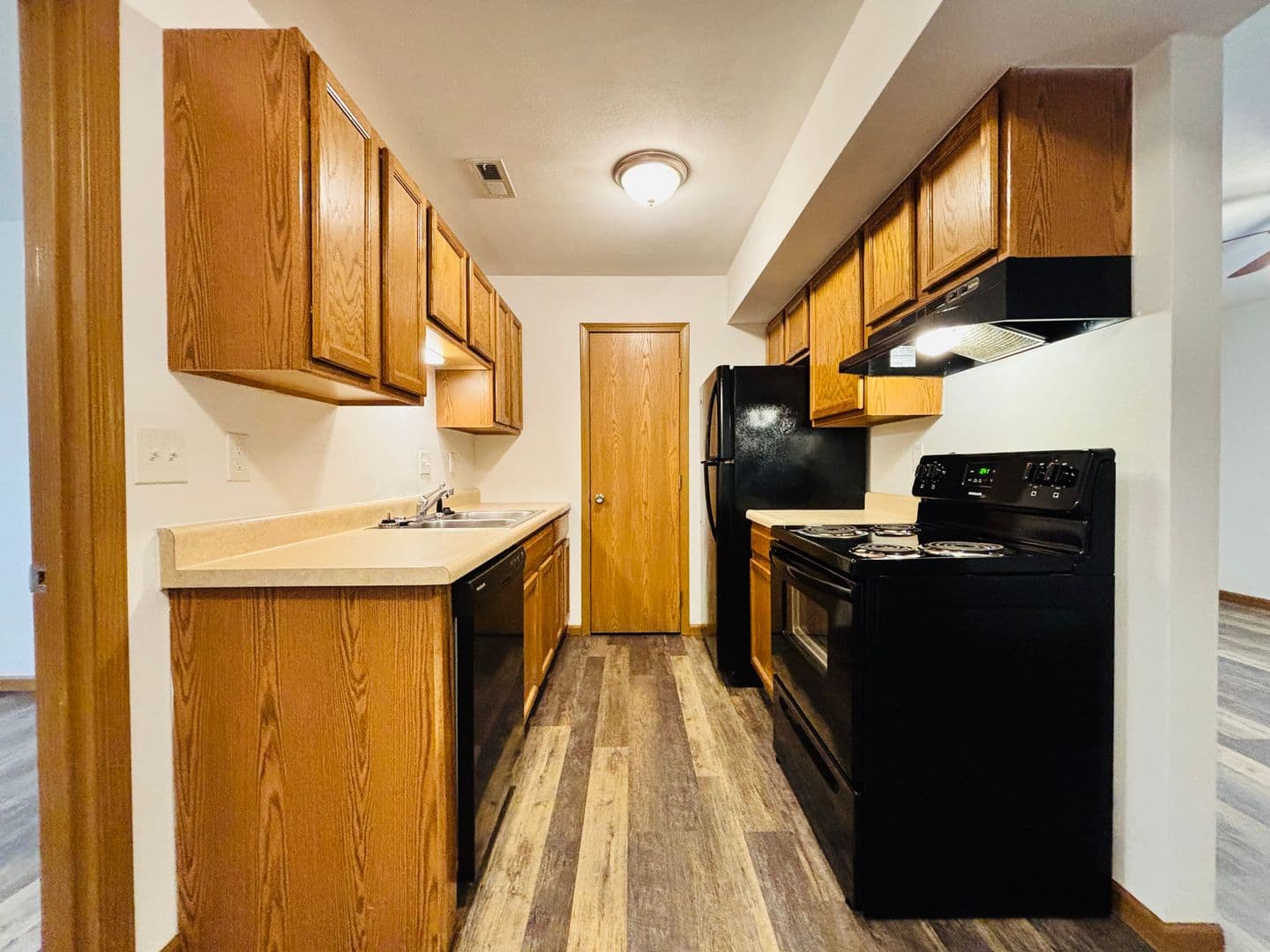 Belleville Apartment: 1671 Shadow Ridge Court