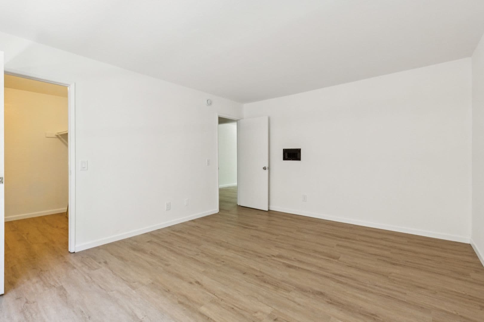 Panorama City Condo: 8800 Cedros Ave