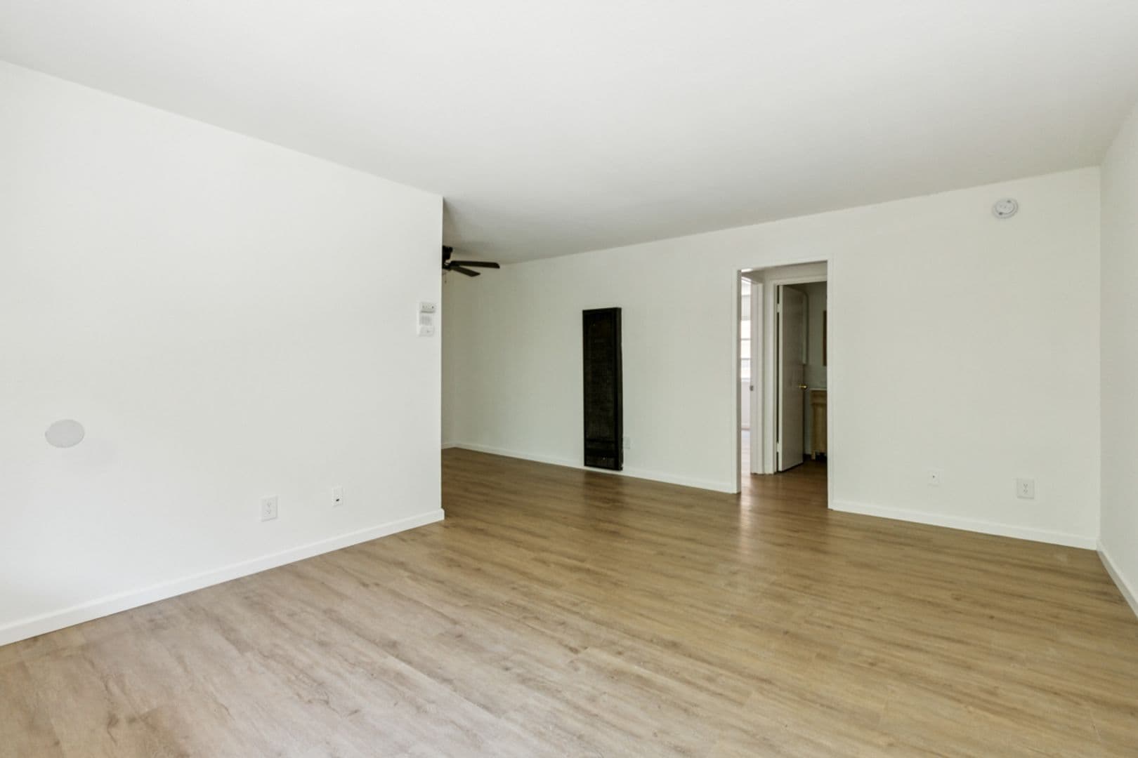 Panorama City Condo: 8800 Cedros Ave
