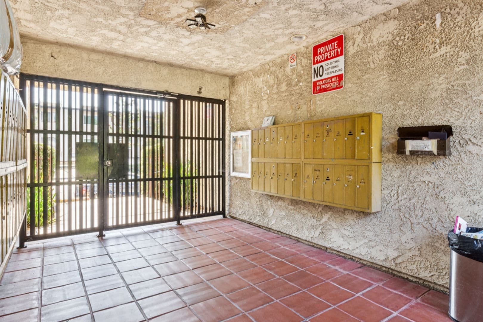 Panorama City Condo: 8800 Cedros Ave