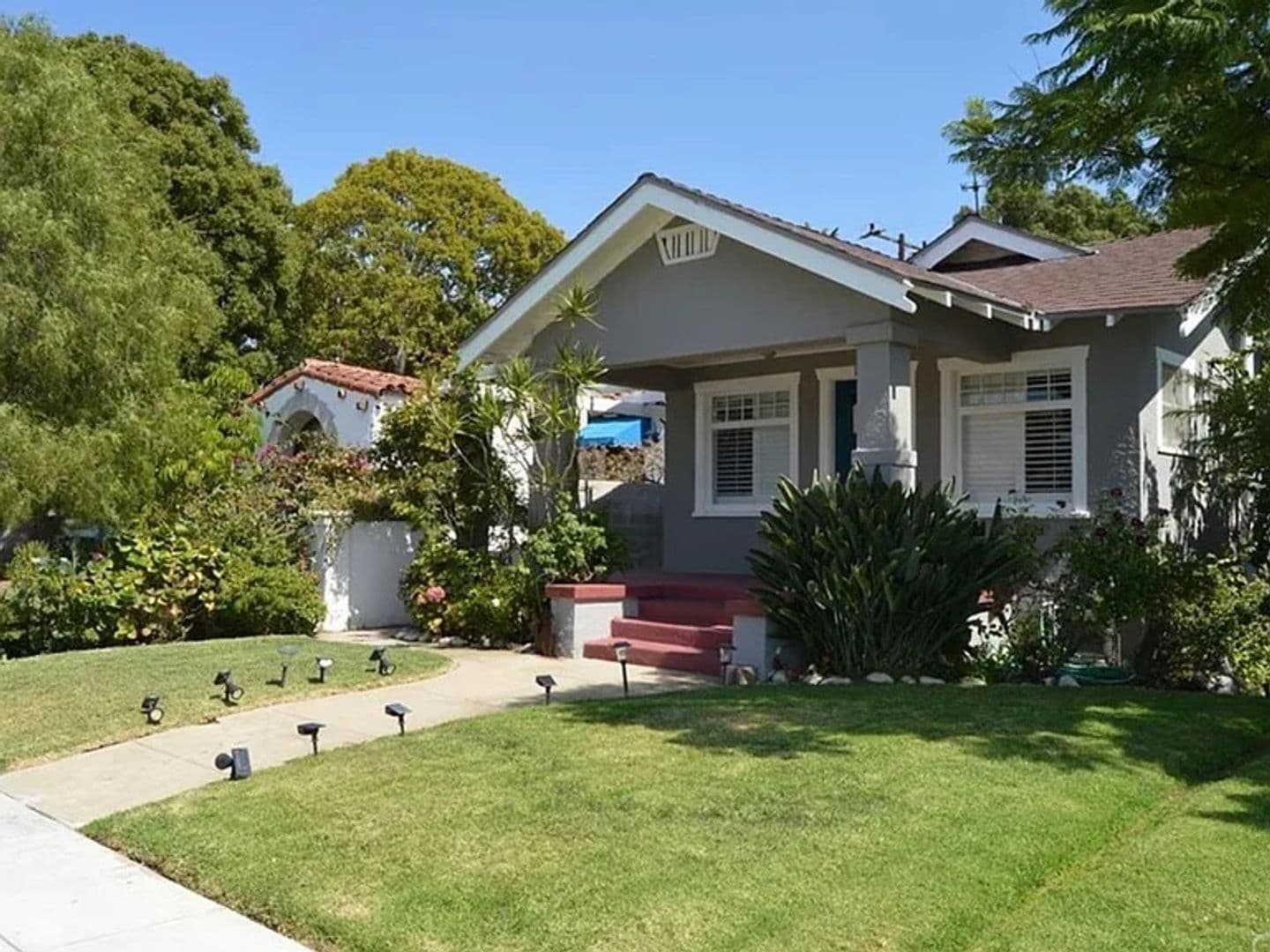 Torrance House: 1608 Post Ave