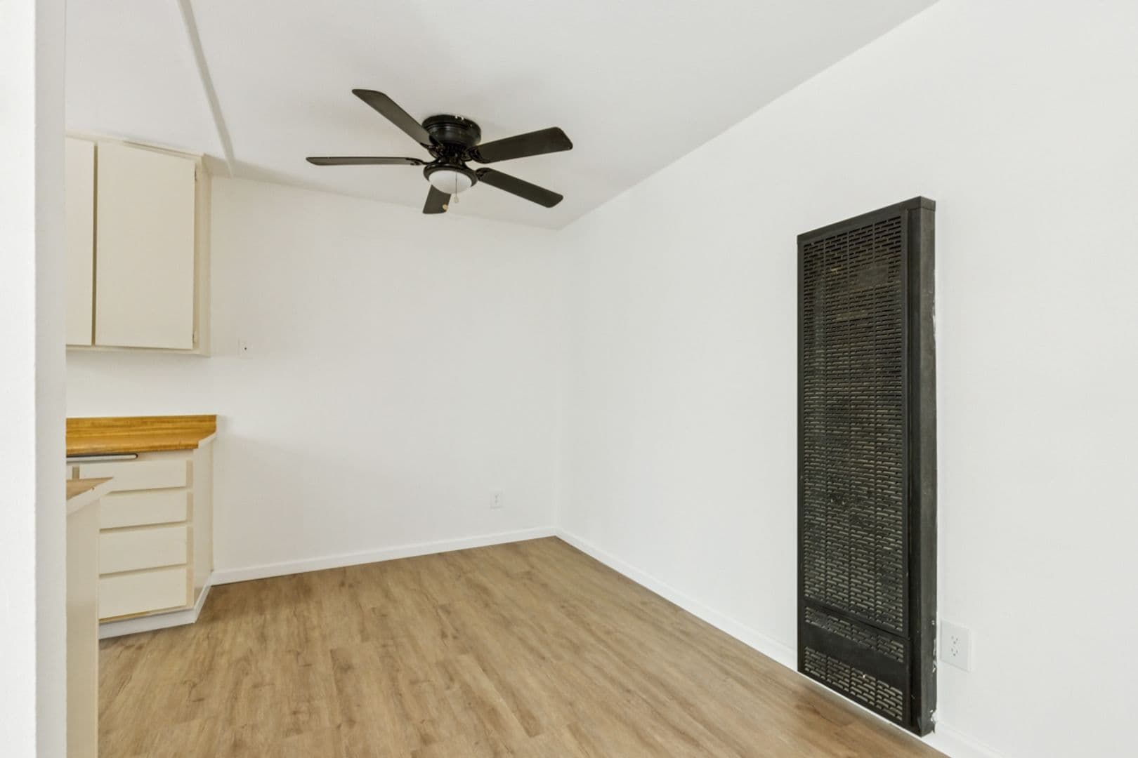 Panorama City Condo: 8800 Cedros Ave