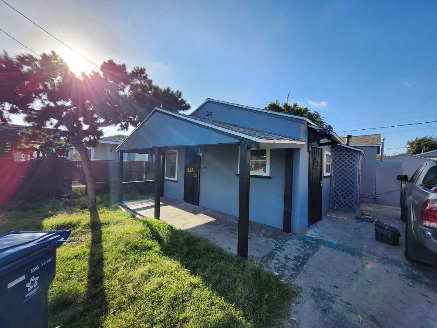 Compton House: 2123 E Piru Street
