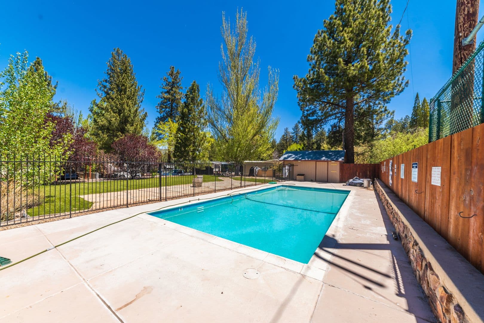 Big Bear Apartment: 547 Alden Rd