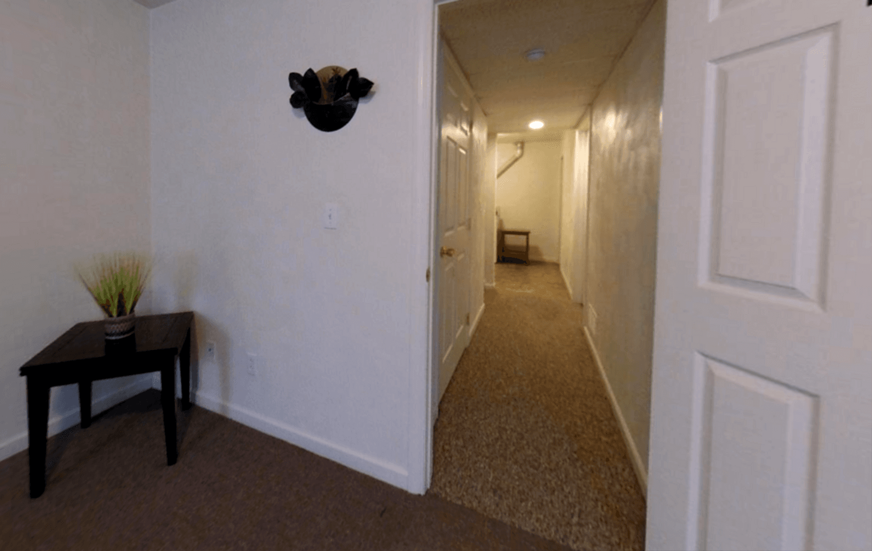 Indiana Apartment: 935 Oakland Ave