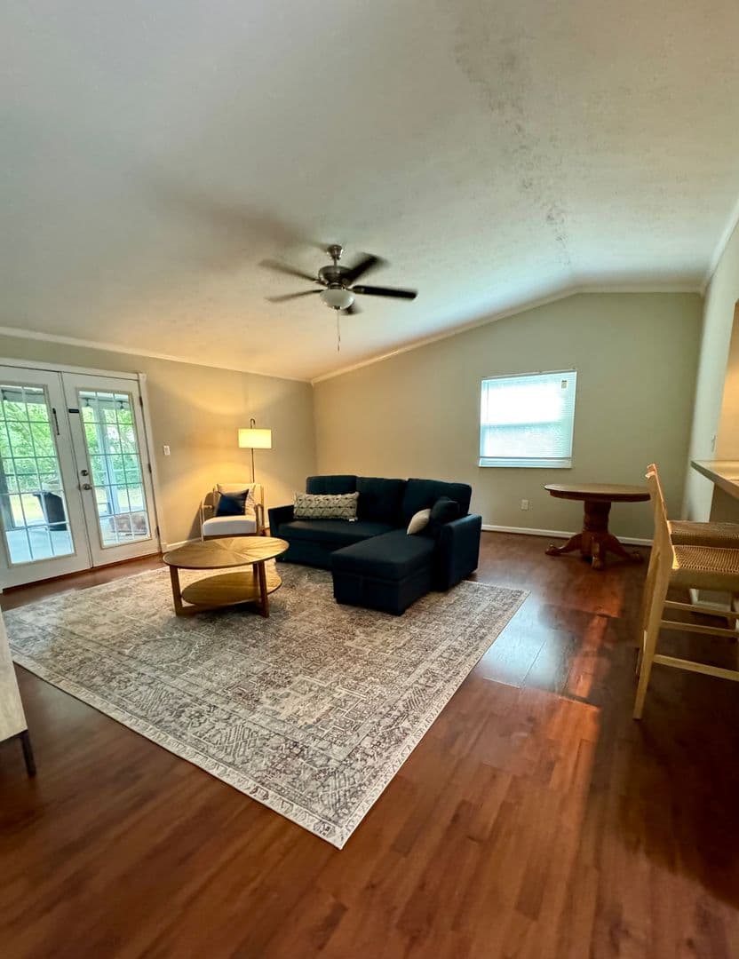 Newport News House: 501 Ashwood Drive