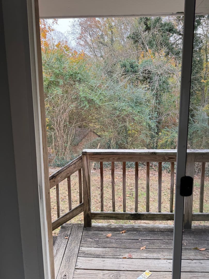 Newport News House: 48 Edgemoor Dr.