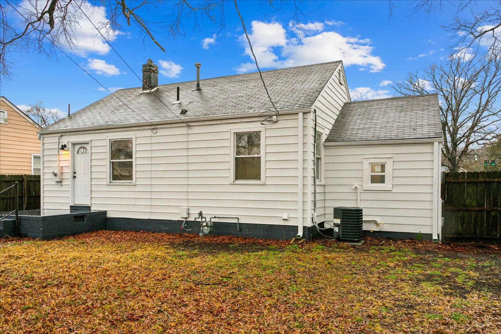 Hampton House: 428 Hampton Roads Avenue