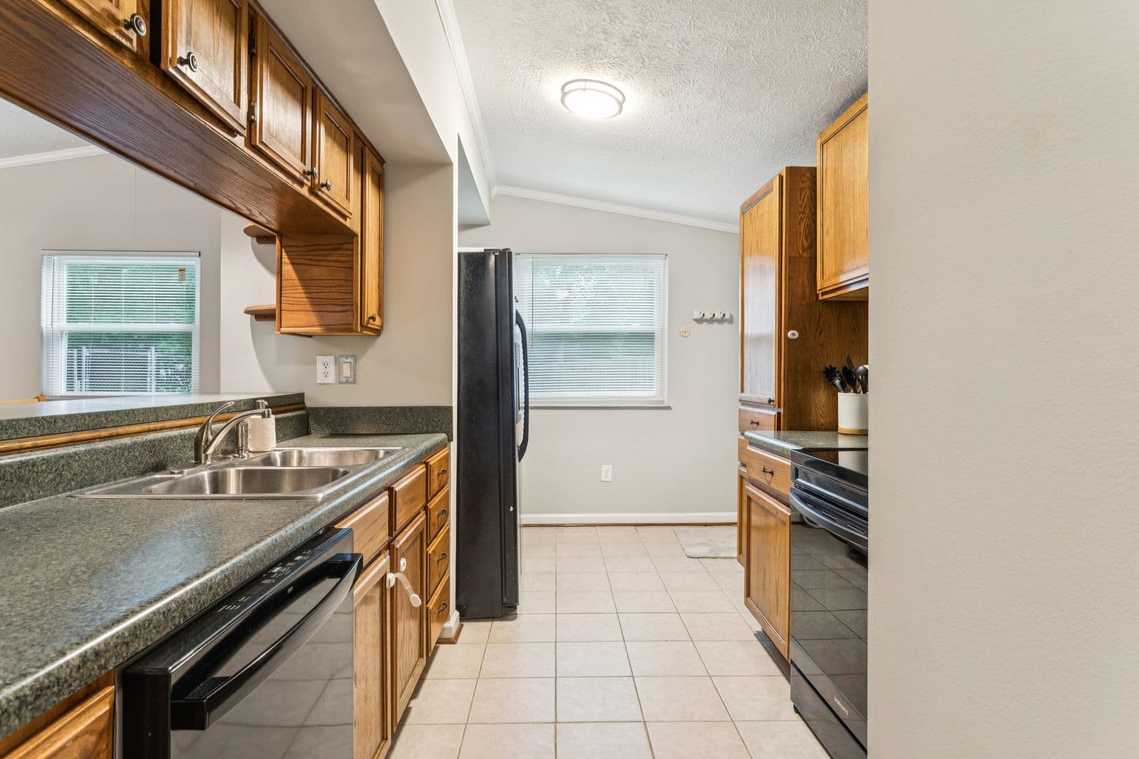 Newport News House: 501 Ashwood Drive