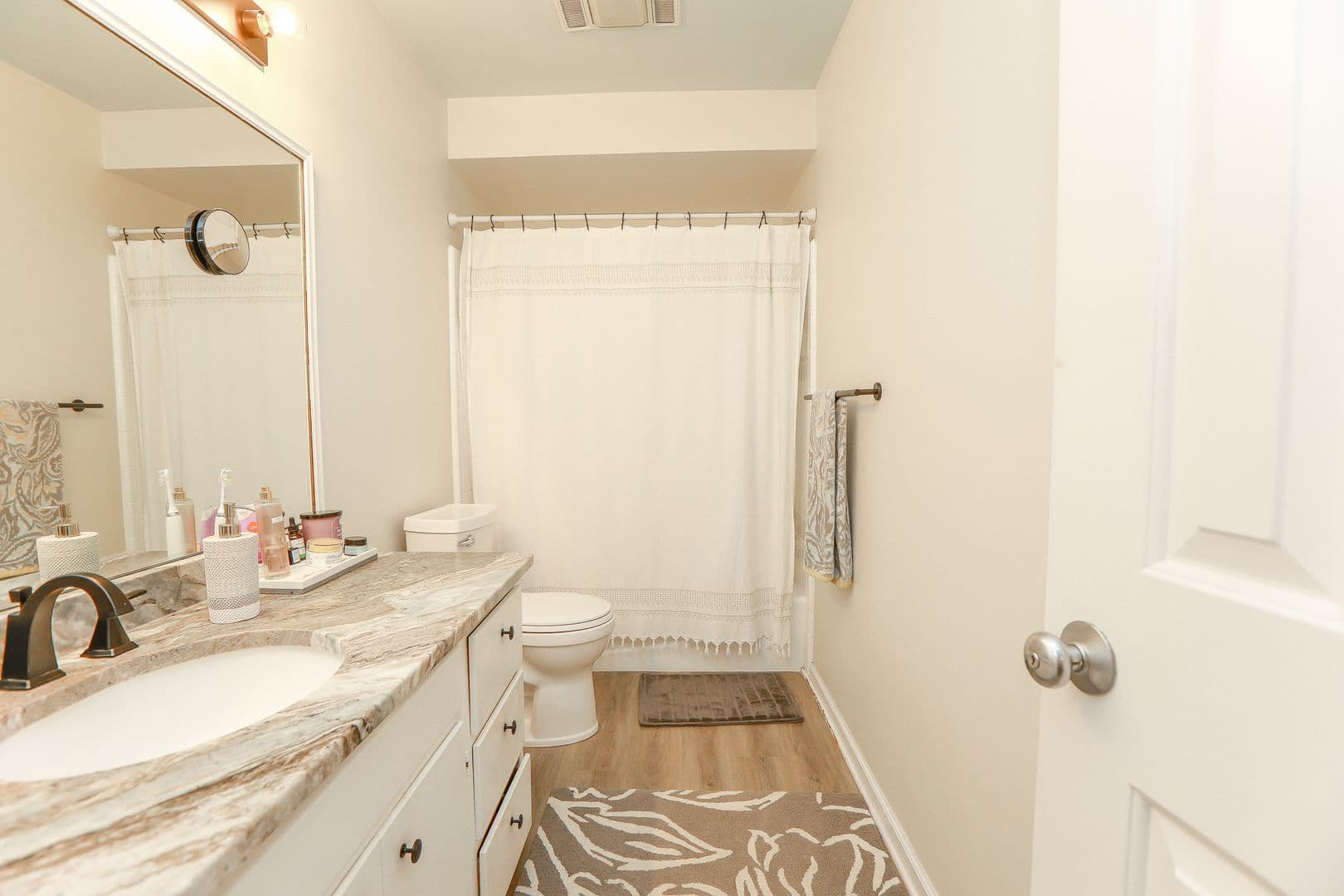 Williamsburg Condo: 86 Winster Fax Rd.