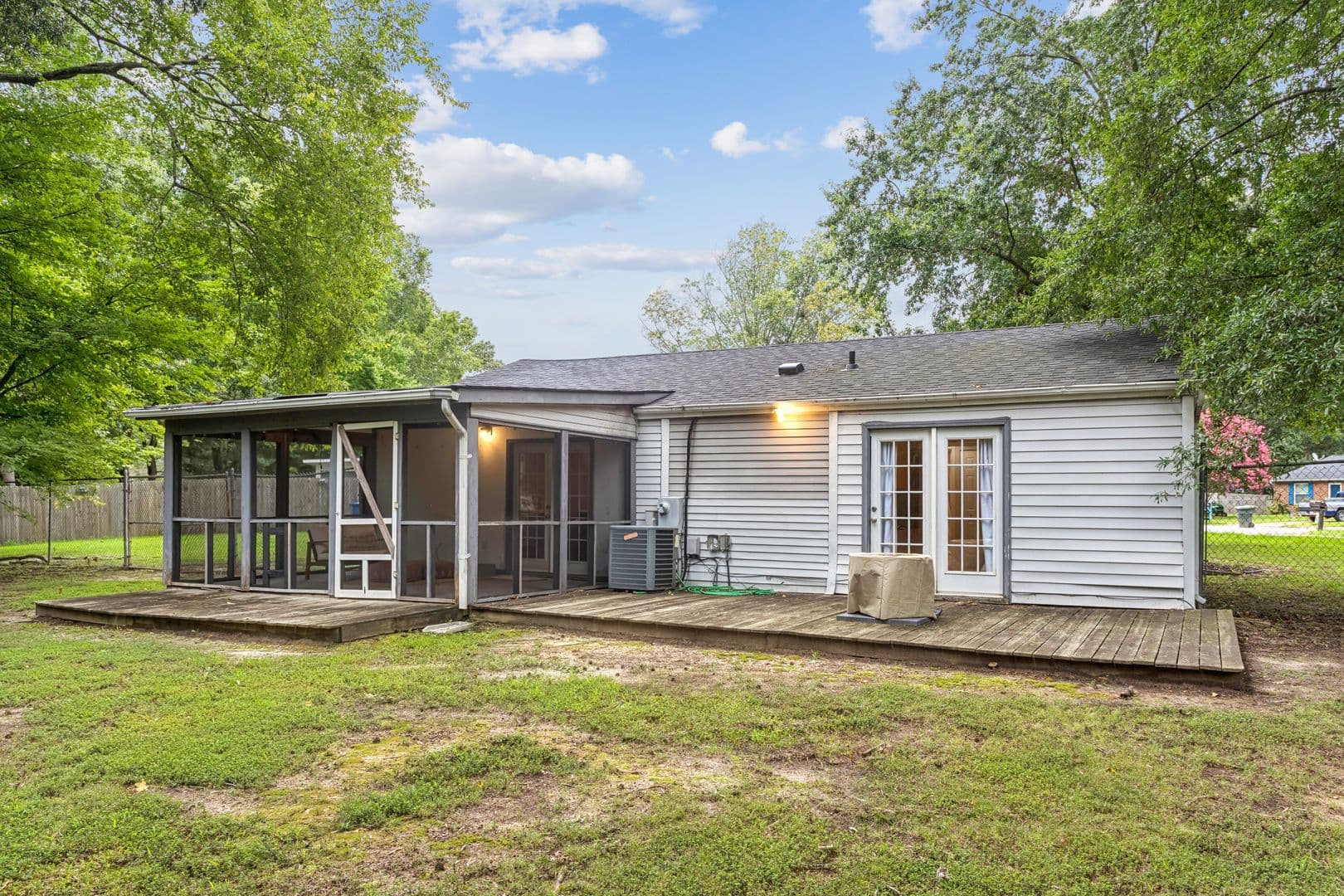Newport News House: 501 Ashwood Drive