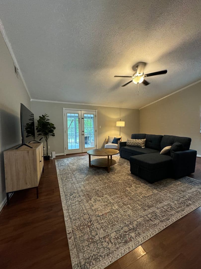 Newport News House: 501 Ashwood Drive
