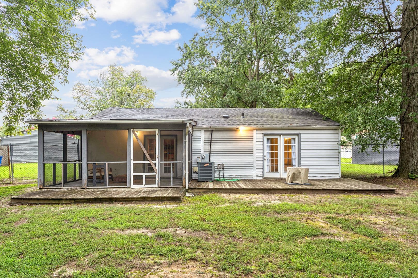 Newport News House: 501 Ashwood Drive