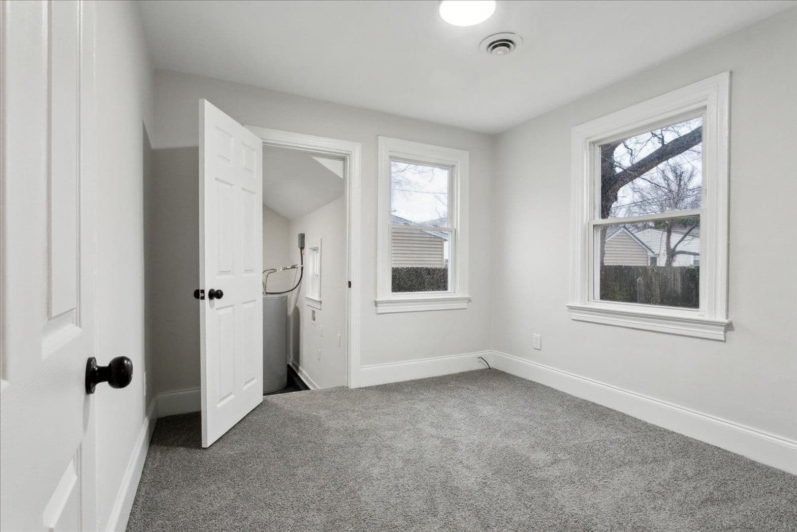 Hampton House: 428 Hampton Roads Avenue