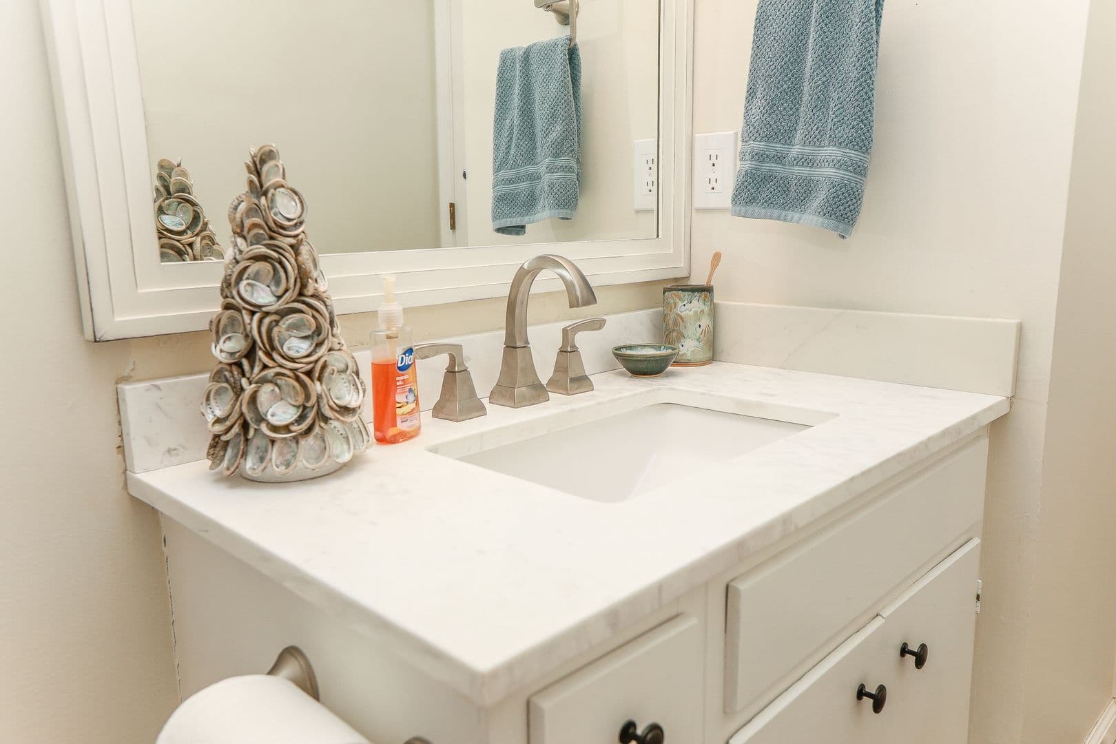 Williamsburg Condo: 86 Winster Fax Rd.